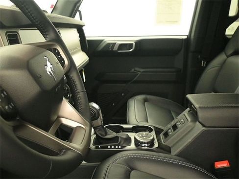 New 2026 Ford Bronco Outer Banks image 19