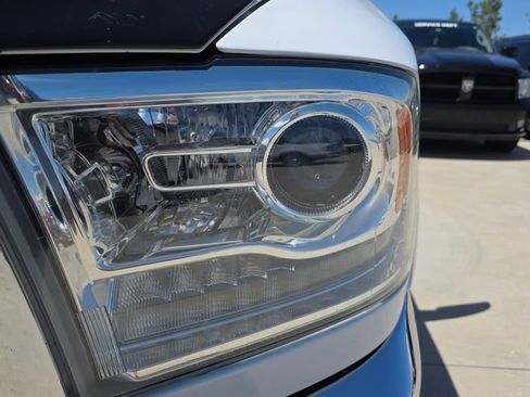 Used 2018 RAM 2500 Laramie AWD/4WD image 9