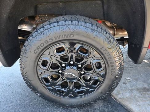 Used 2022 Chevrolet Silverado 2500 LTZ w/ LTZ Plus Package AWD/4WD image 12