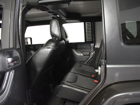 Used 2018 Jeep Wrangler Unlimited Sport AWD/4WD image 25