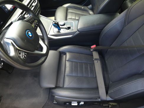 Used 2023 BMW i4 eDrive35 RWD image 11