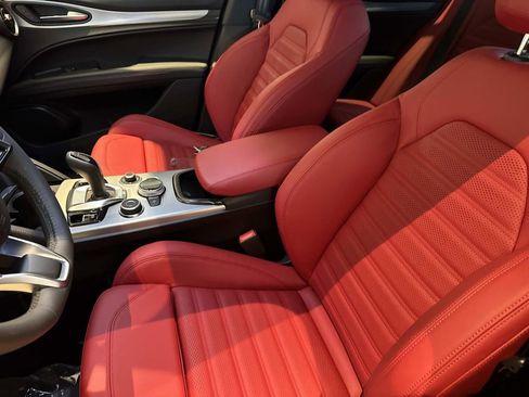 New 2026 Alfa Romeo Stelvio Sprint w/ Convenience Package image 19