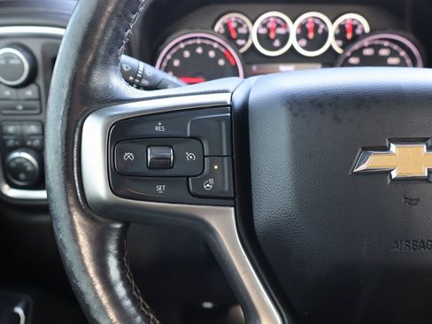 Used 2022 Chevrolet Silverado 3500 LT w/ Convenience Package image 6