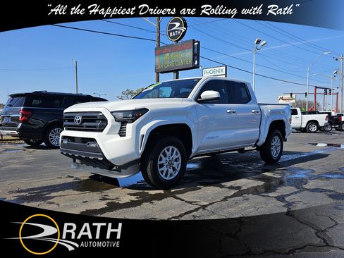 Used 2024 Toyota Tacoma SR5 image 4