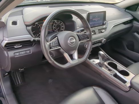 Used 2024 Nissan Altima 2.5 SR image 12