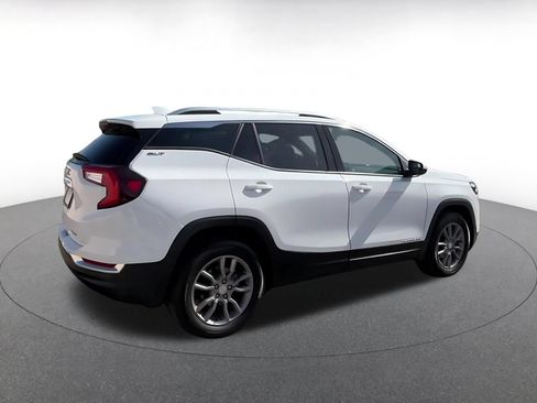 Used 2024 GMC Terrain SLT AWD/4WD image 15
