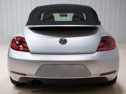 Used 2013 Volkswagen Beetle 2.5 FWD image 6