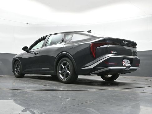 Used 2025 Kia K4 FWD image 46