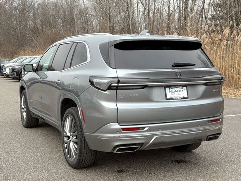 Used 2025 Buick Enclave Avenir w/ LPO, Floor Liner Package image 4