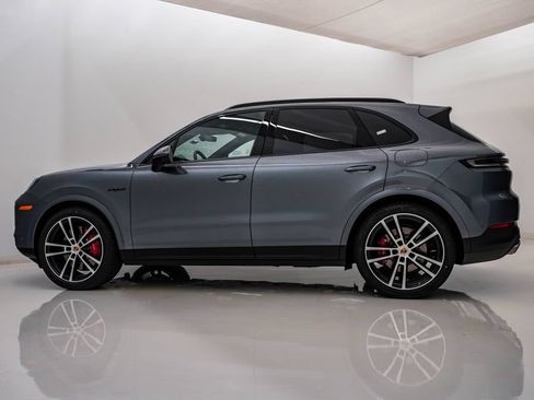 New 2026 Porsche Cayenne S AWD/4WD image 2