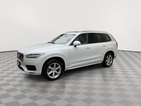 Used 2022 Volvo XC90 T5 Momentum image 38