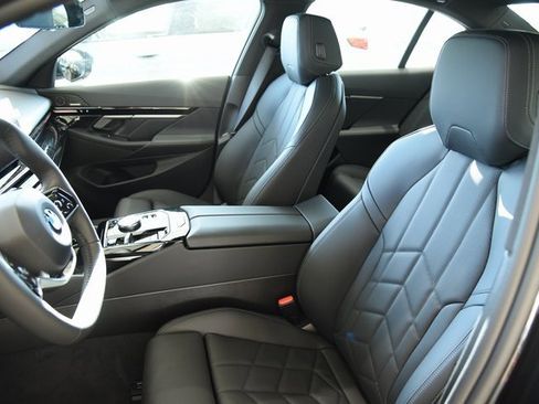 Certified 2024 BMW 530i xDrive w/ Premium Package image 20