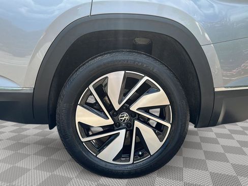 Used 2024 Volkswagen Atlas SEL AWD/4WD image 10