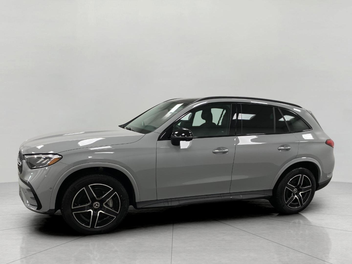 Used 2026 Mercedes-Benz GLC 300 4MATIC image 9