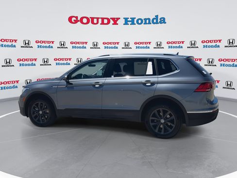 Used 2024 Volkswagen Tiguan SE AWD/4WD image 6