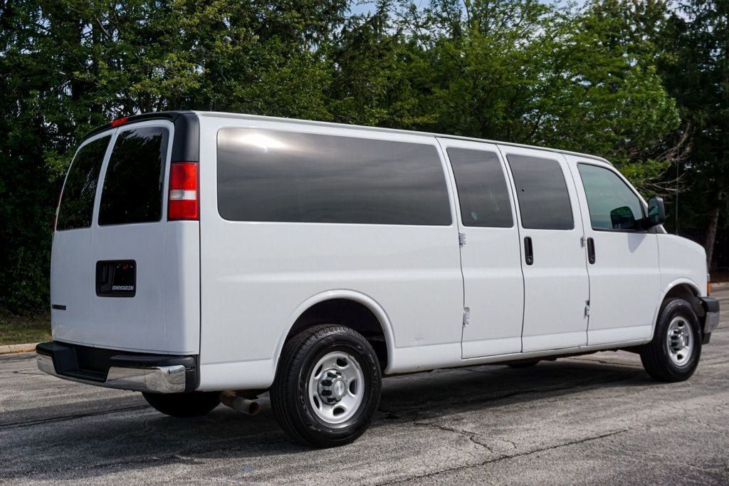 Used 2017 Chevrolet Express 3500 LT w/ LT Preferred Equipment Group RWD image 5
