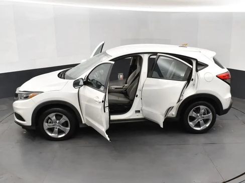 Used 2021 Honda HR-V LX image 7