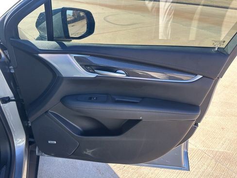 Certified 2025 Cadillac XT5 Sportv image 46