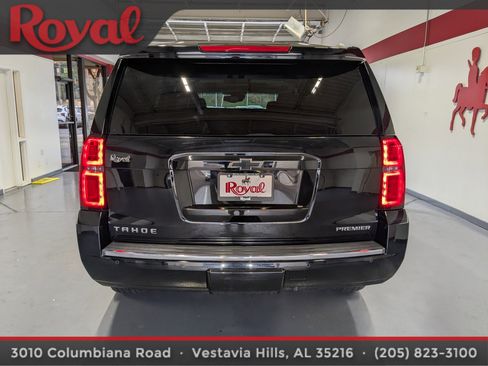 Used 2020 Chevrolet Tahoe Premier w/ Premier 6.2L Value Package image 3