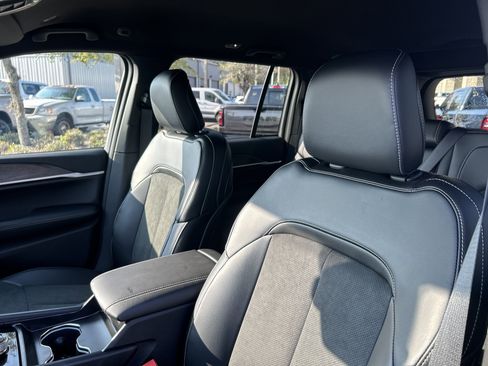 New 2026 Jeep Grand Cherokee Altitude image 15