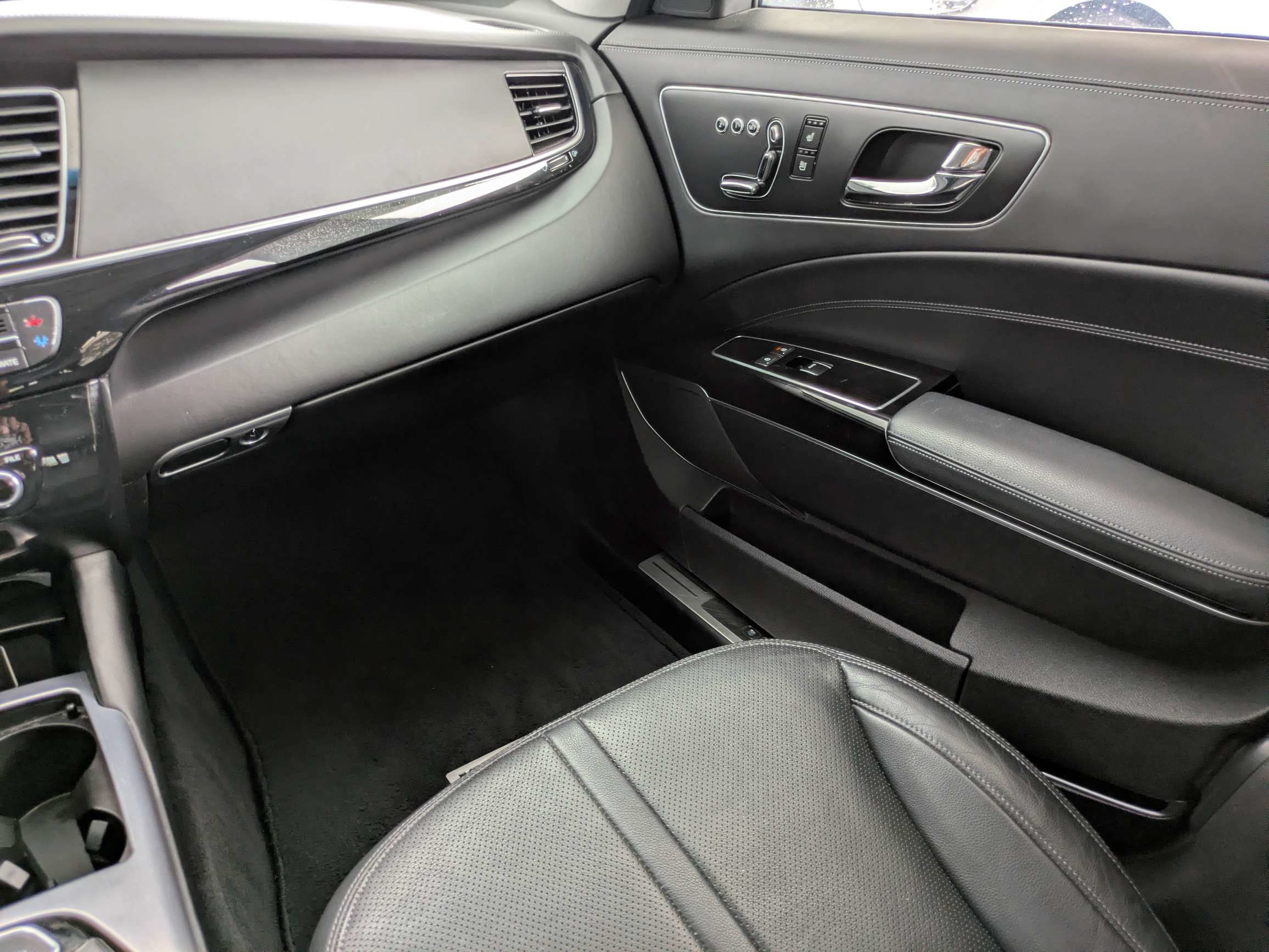 Used 2017 Kia K900 Premium RWD image 9