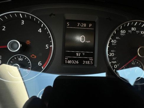 Used 2013 Volkswagen Passat TDI SE FWD image 14