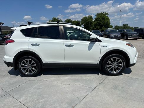 Used 2018 Toyota RAV4 Limited w/ Advanced Technology Package AWD/4WD image 3