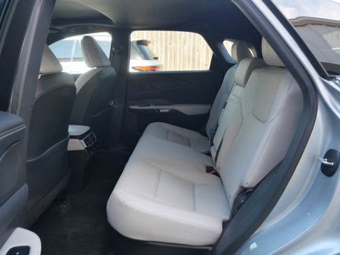 Used 2024 Lexus RX 350 Premium image 10