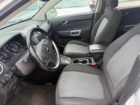 Used 2013 Chevrolet Captiva Sport LT FWD image 6