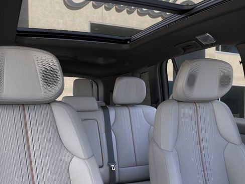 New 2026 Cadillac Vistiq Premium Luxury AWD/4WD image 24