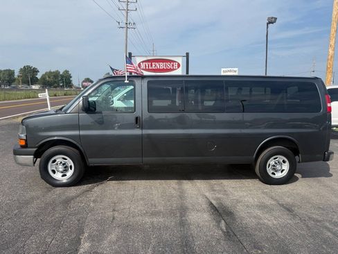 Used 2016 Chevrolet Express 3500 LT w/ LT Preferred Equipment Group RWD image 1