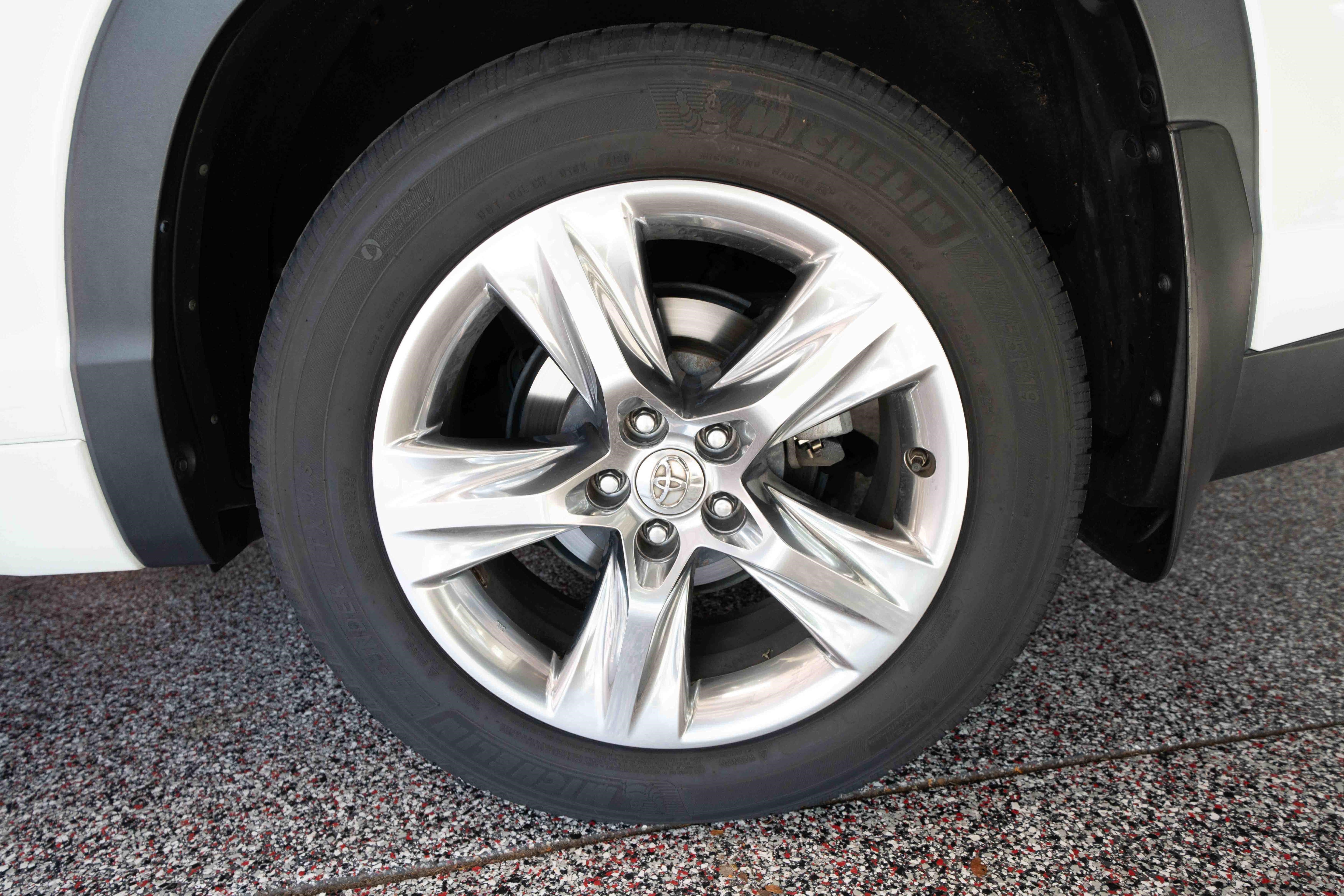 Used 2014 Toyota Highlander Limited Platinum AWD/4WD image 30