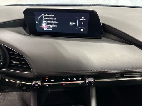 Used 2025 MAZDA MAZDA3 s image 24