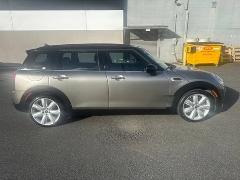 Used 2016 MINI Cooper Clubman FWD image 6