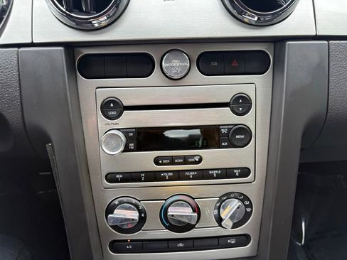 Used 2006 Ford Mustang GT RWD image 29