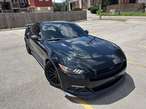 Used 2017 Ford Mustang GT Premium w/ GT Performance Package RWD image 3