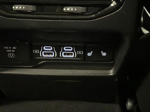 Used 2023 Jeep Grand Cherokee 4WD 4xe image 34