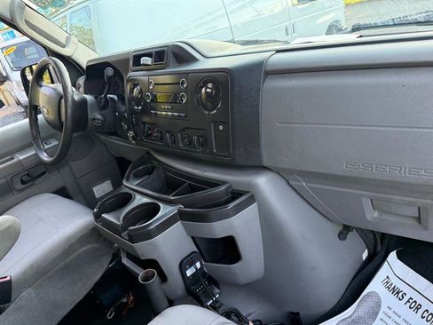 Used 2014 Ford E-150 and Econoline 150 w/ Power Group image 17