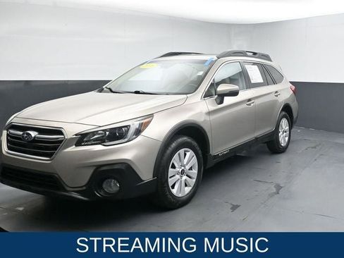 Used 2018 Subaru Outback 2.5i Premium image 5
