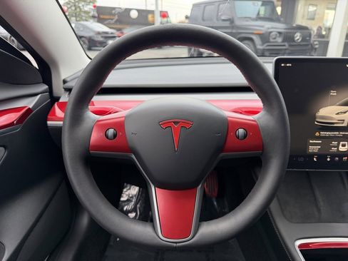 Used 2023 Tesla Model 3 Standard Range image 13