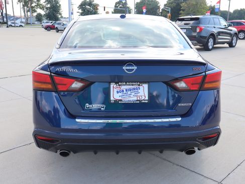 Used 2023 Nissan Altima 2.0 SR FWD image 6