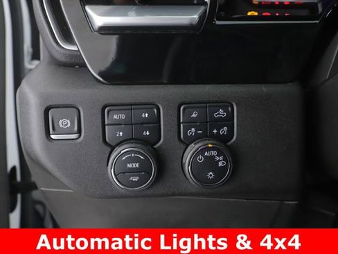 Used 2024 Chevrolet Silverado 1500 LT AWD/4WD image 19