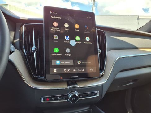 New 2026 Volvo XC60 B5 Core w/ Protection Package Premier image 15