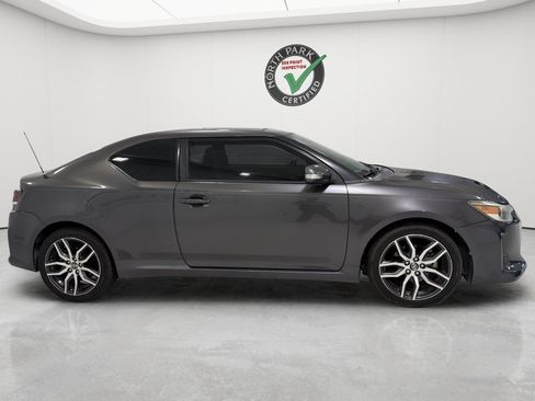 Used 2015 Scion tC FWD image 6