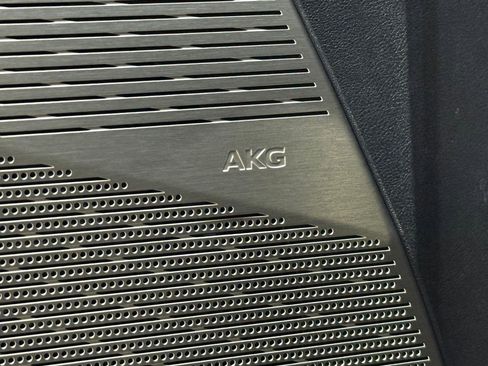 Certified 2025 Cadillac Optiq Luxury 1 image 27