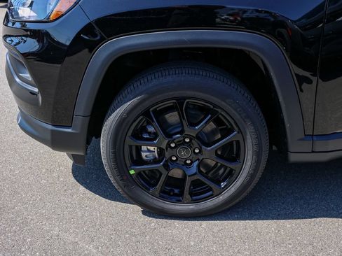 New 2026 Jeep Compass Latitude AWD/4WD image 11