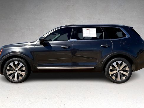 Used 2022 Kia Telluride S image 3