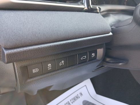 Used 2025 Toyota Camry LE FWD image 12