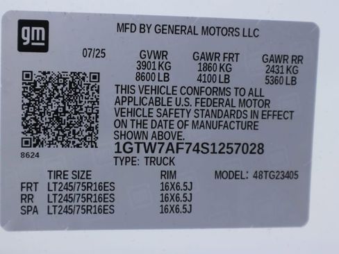 New 2025 GMC Savana 2500 w/ Driver Convenience Package image 16