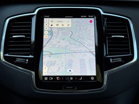 Used 2025 Volvo XC90 B6 Plus w/ Protection Package Premier image 26